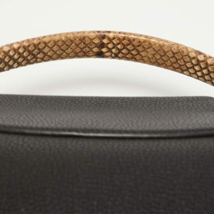 Pre Owned Louis Vuitton Black Taurillon Leather Capucines MM Bag