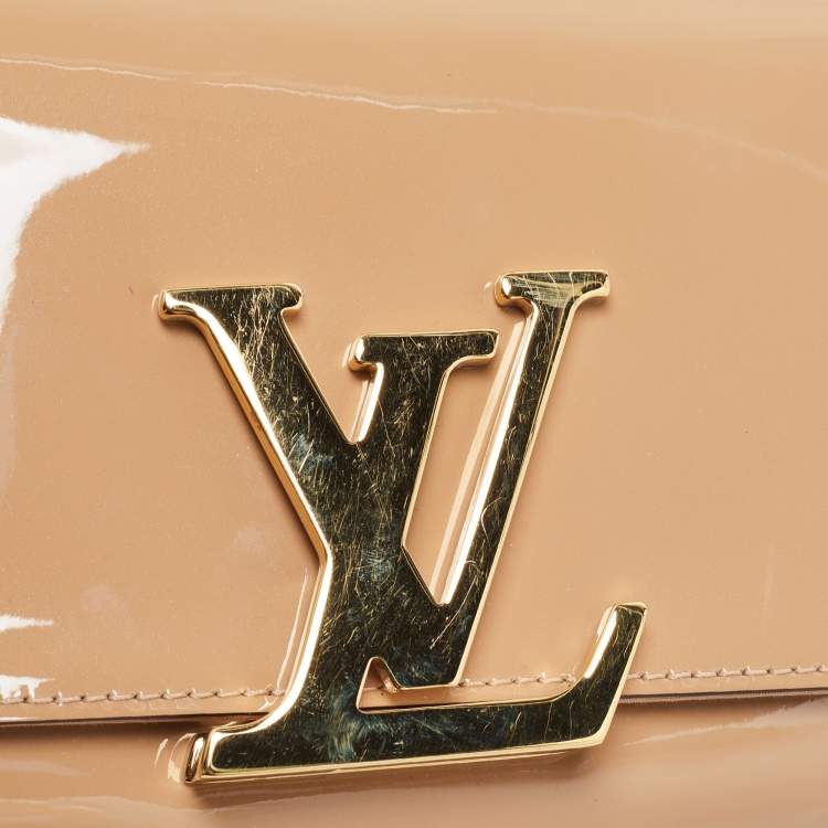 Pre Owned Louis Vuitton Beige Vernis Louise Clutch