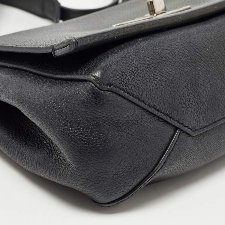 Pre Owned Louis Vuitton Black Leather Lockme II Bag