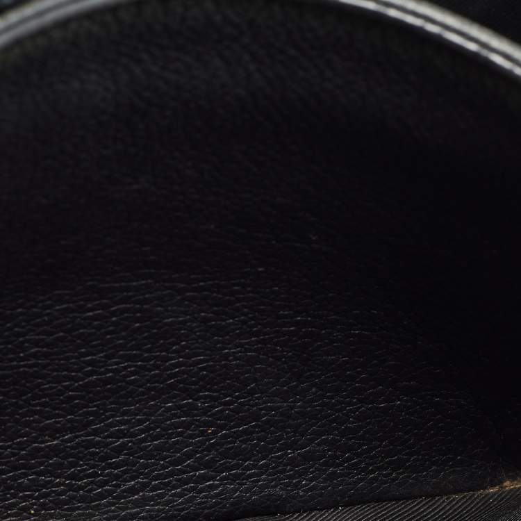 Pre Owned Louis Vuitton Black Leather Lockme II Bag