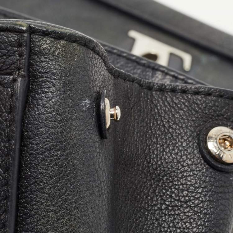 Pre Owned Louis Vuitton Black Leather Lockme II Bag