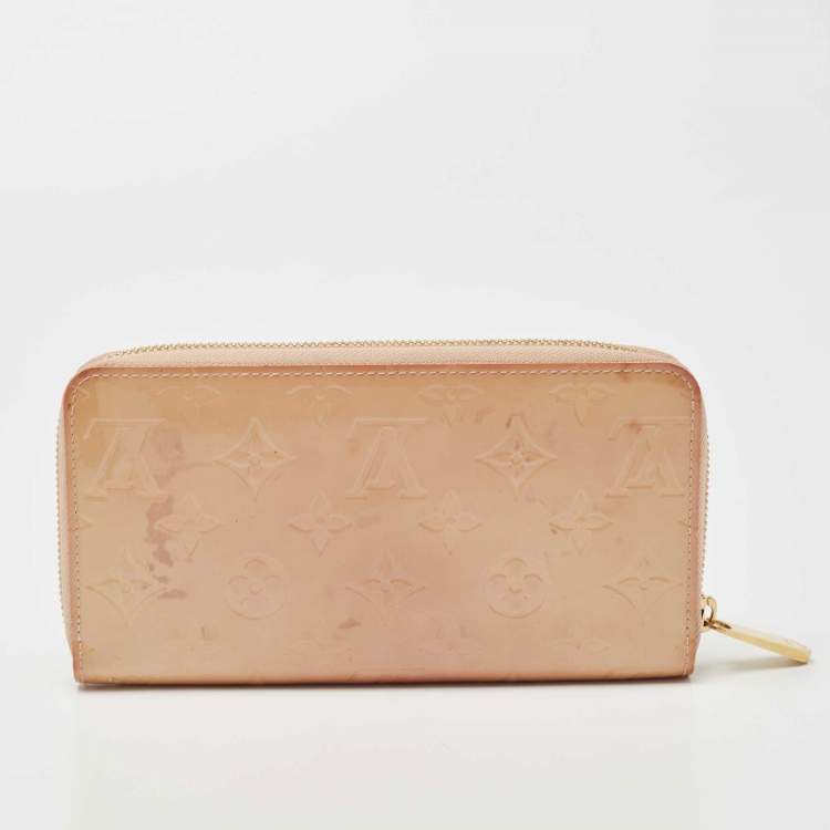 Pre Owned Louis Vuitton Noisette Monogram Vernis Zippy Wallet