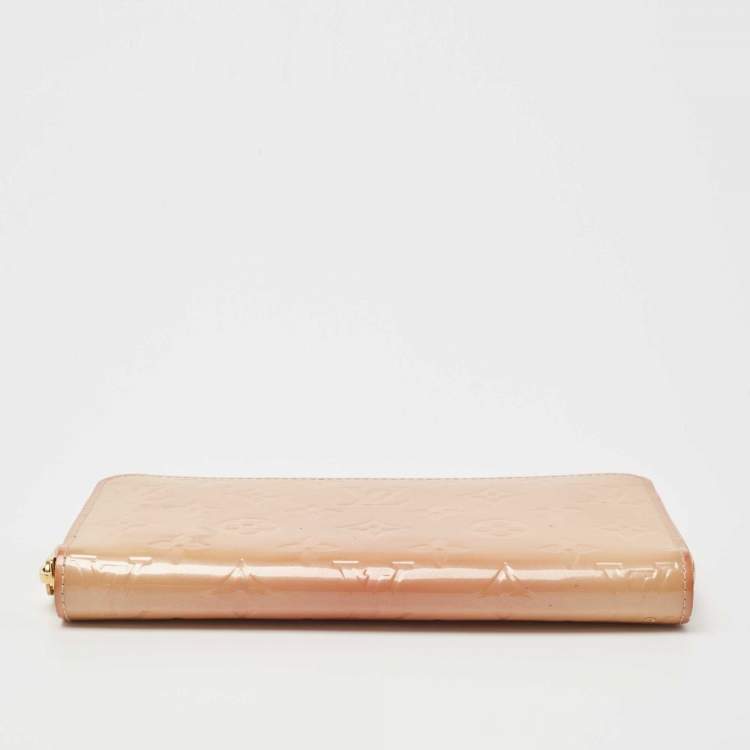 Pre Owned Louis Vuitton Noisette Monogram Vernis Zippy Wallet