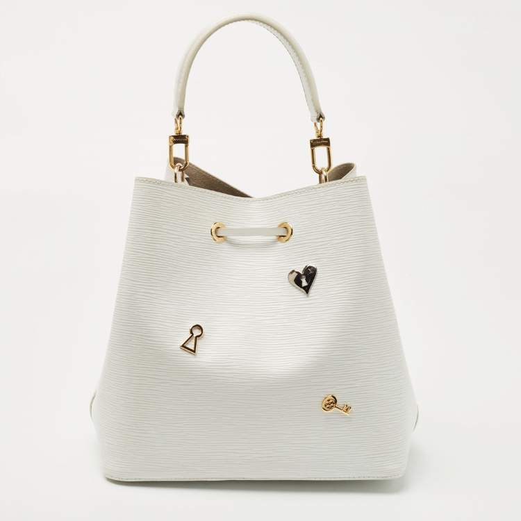 مملوكة مسبقًا Louis Vuitton White Epi Leather Lovelock NeoNoe MM Bag