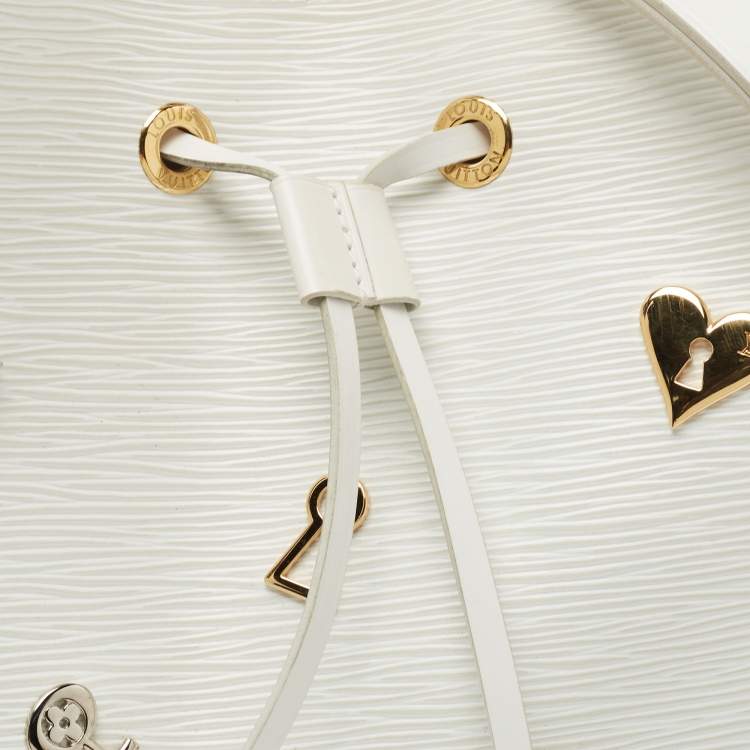 مملوكة مسبقًا Louis Vuitton White Epi Leather Lovelock NeoNoe MM Bag