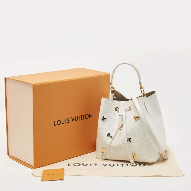 مملوكة مسبقًا Louis Vuitton White Epi Leather Lovelock NeoNoe MM Bag