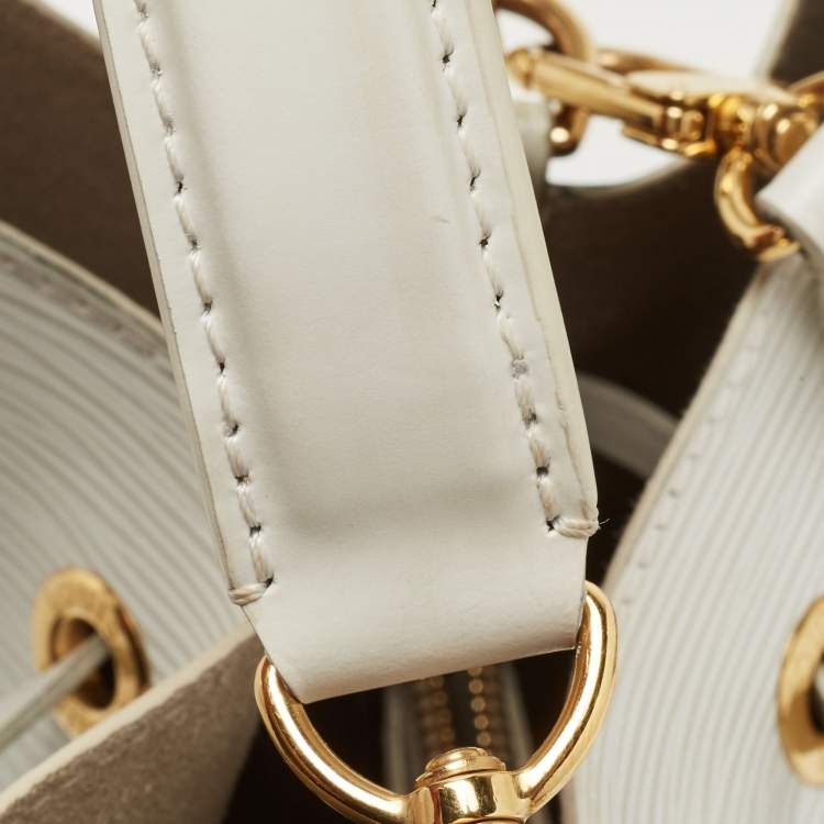 مملوكة مسبقًا Louis Vuitton White Epi Leather Lovelock NeoNoe MM Bag