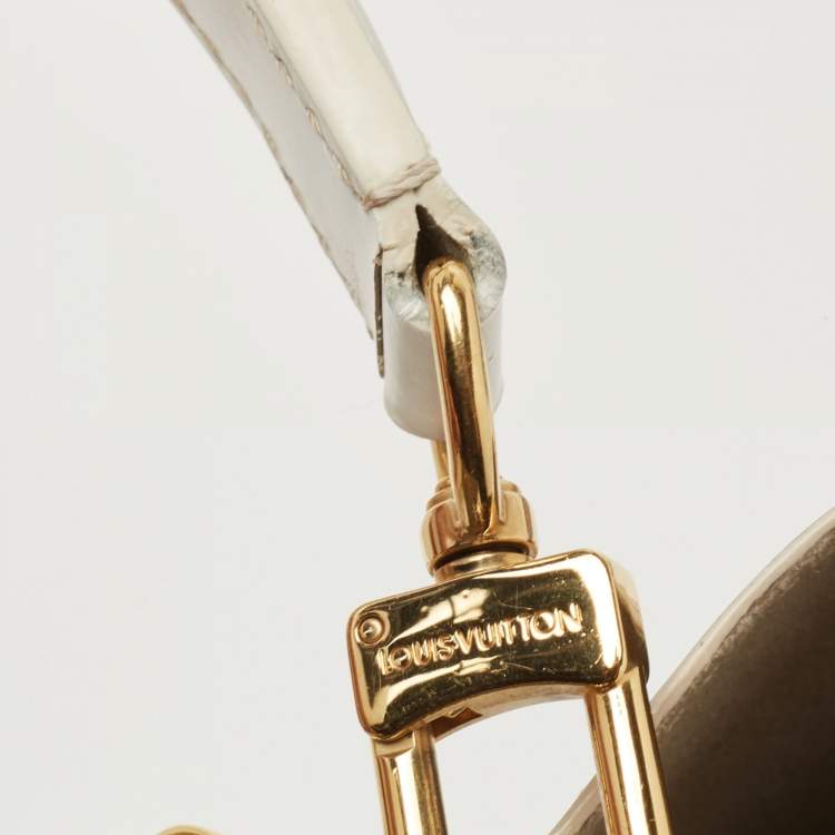 مملوكة مسبقًا Louis Vuitton White Epi Leather Lovelock NeoNoe MM Bag