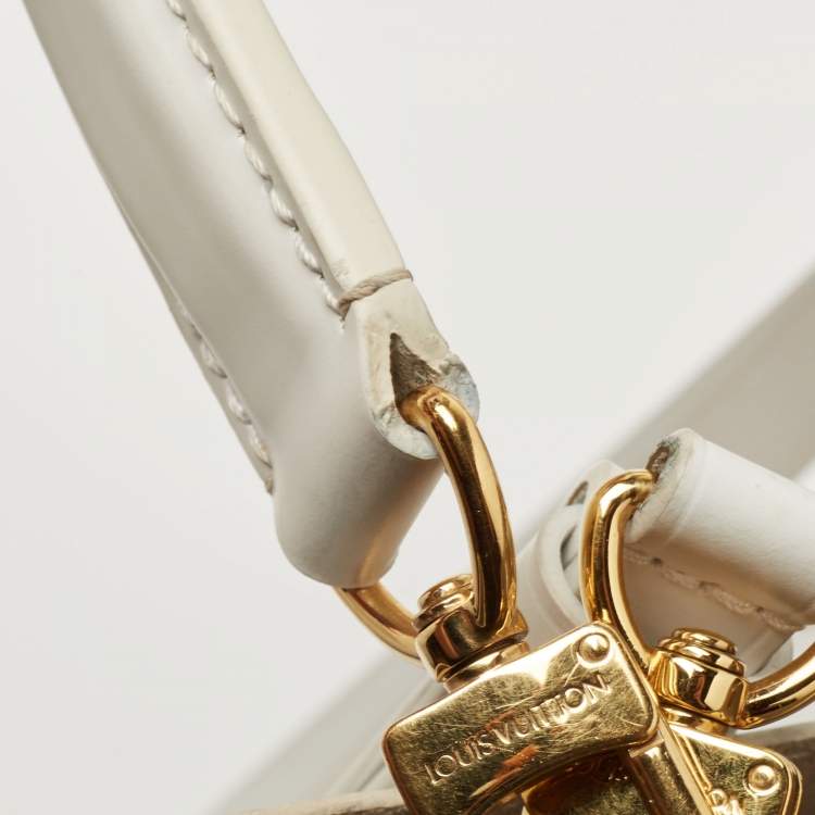 مملوكة مسبقًا Louis Vuitton White Epi Leather Lovelock NeoNoe MM Bag
