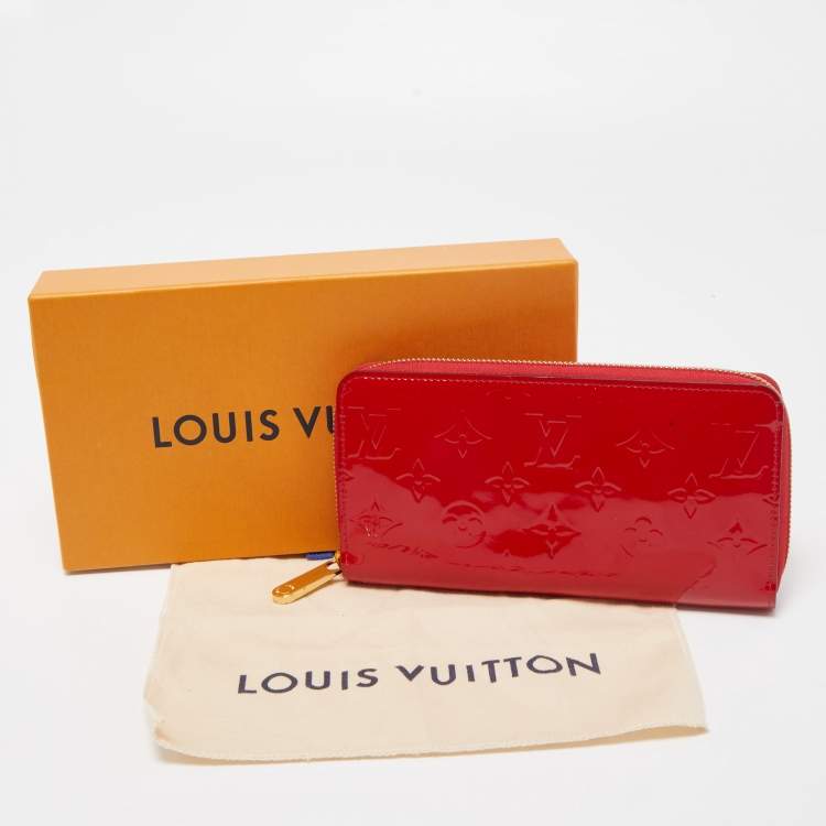 Pre Owned Louis Vuitton Cerise Monogram Vernis Zippy Wallet