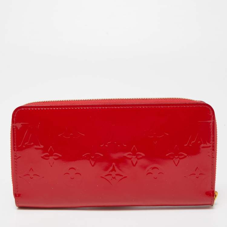 Pre Owned Louis Vuitton Cerise Monogram Vernis Zippy Wallet