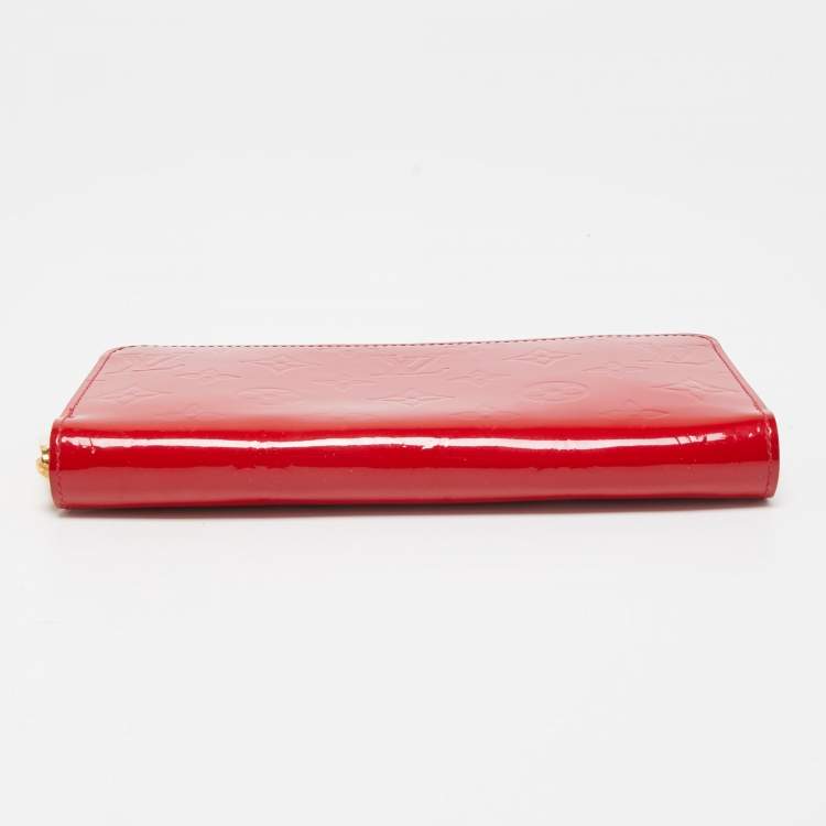 Pre Owned Louis Vuitton Cerise Monogram Vernis Zippy Wallet