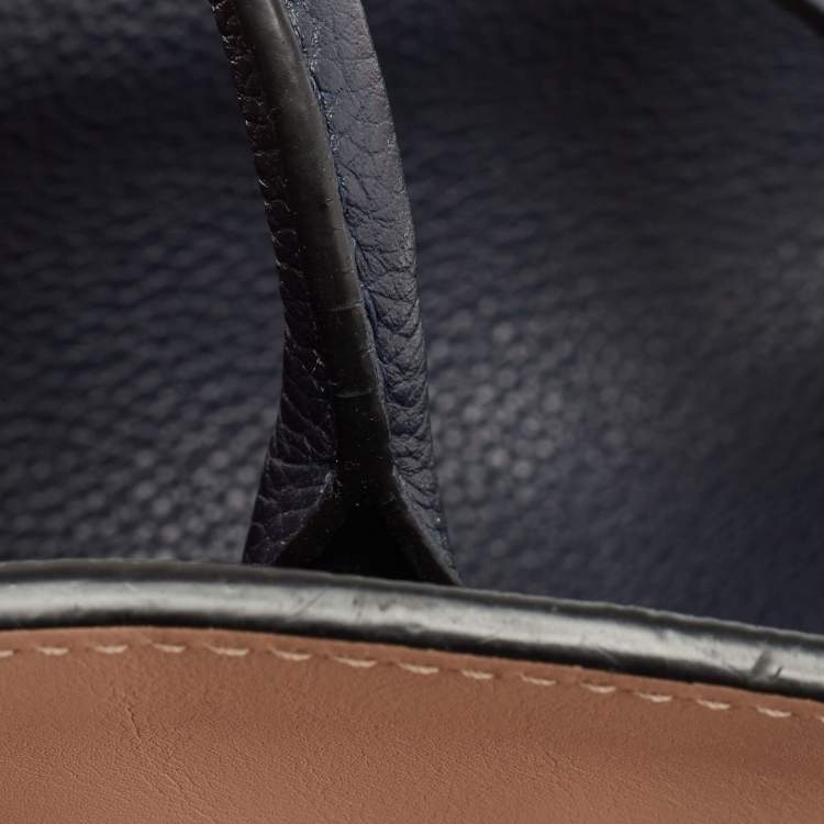مملوكة مسبقًا Louis Vuitton Blue Marine Leather Milla MM Bag