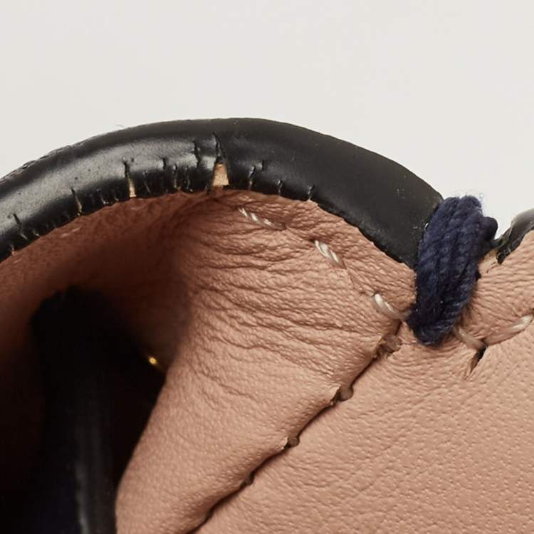 مملوكة مسبقًا Louis Vuitton Blue Marine Leather Milla MM Bag