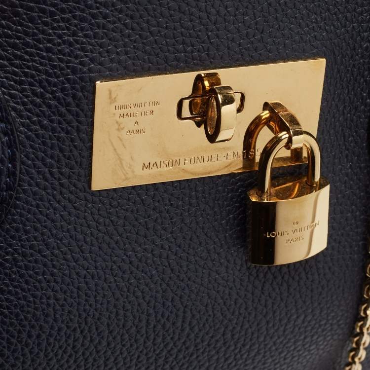 مملوكة مسبقًا Louis Vuitton Blue Marine Leather Milla MM Bag