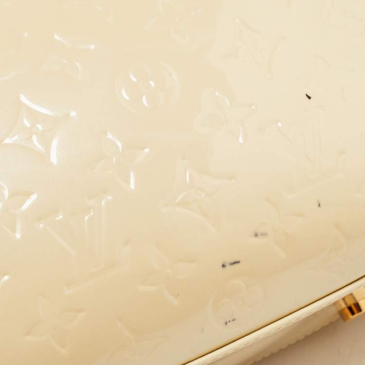 Pre Owned Louis Vuitton Blanc Corail Monogram Vernis Brea GM Bag