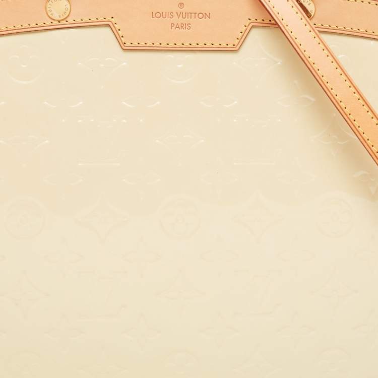Pre Owned Louis Vuitton Blanc Corail Monogram Vernis Brea GM Bag