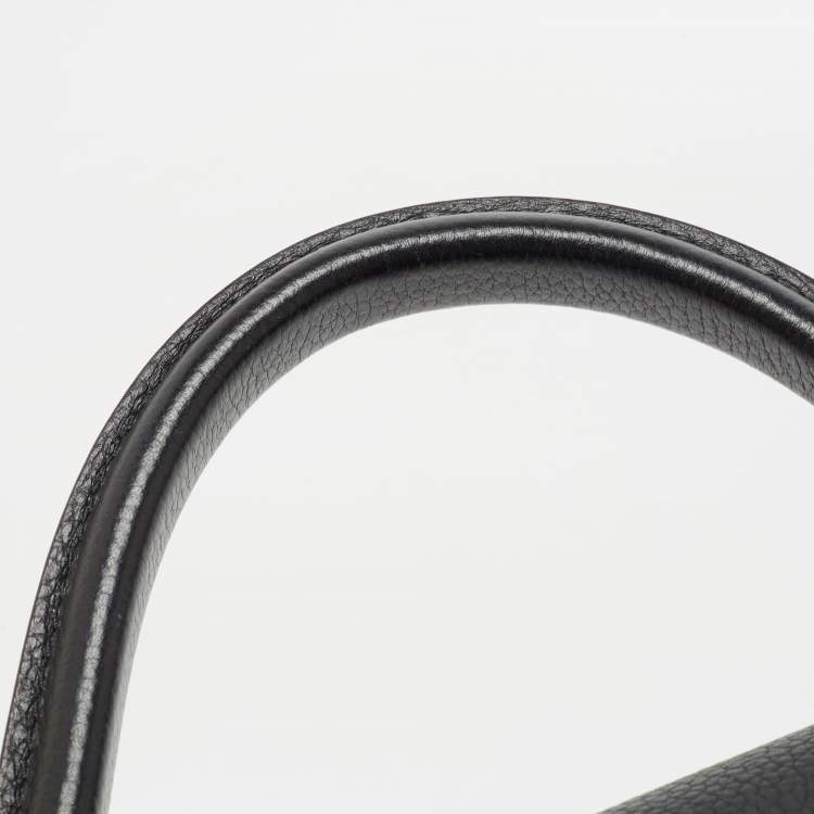 Pre Owned Louis Vuitton Black Taurillon Leather Capucines PM Bag