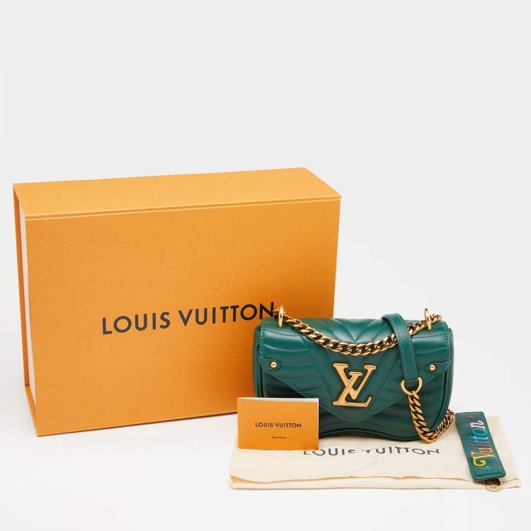 Pre Owned Louis Vuitton Green Leather New Wave Chain PM Bag