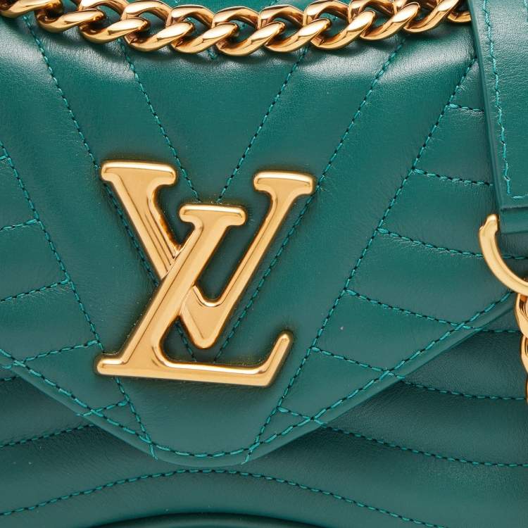 Pre Owned Louis Vuitton Green Leather New Wave Chain PM Bag