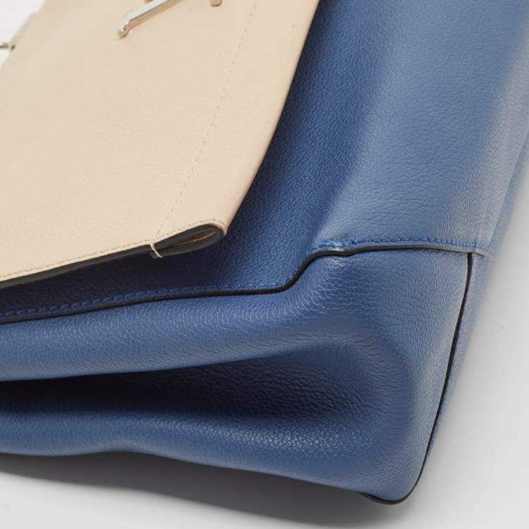 Pre Owned Louis Vuitton Beige/Blue Leather Lockme II Top Handle Bag
