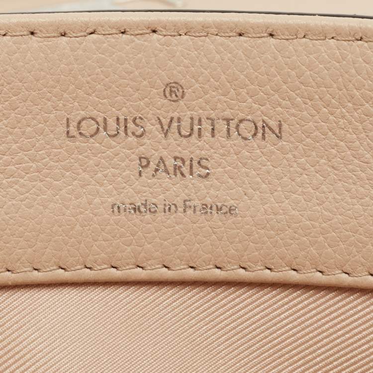 Pre Owned Louis Vuitton Beige/Blue Leather Lockme II Top Handle Bag