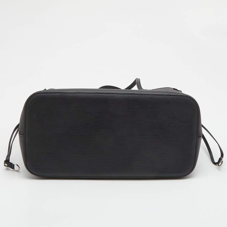 مملوكة مسبقًا Louis Vuitton Black Epi Leather Neverfull MM Bag