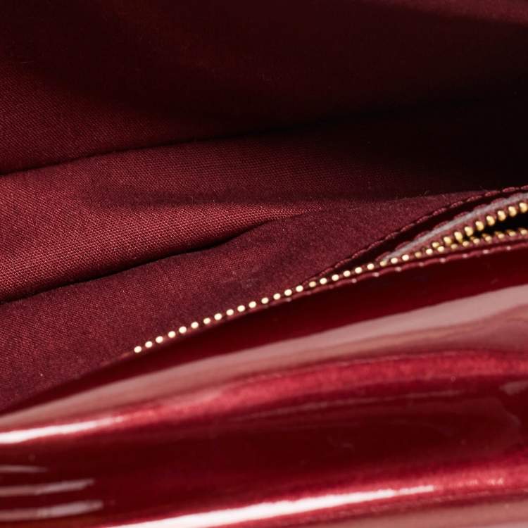 Pre Owned Louis Vuitton Amarante Vernis Sobe Clutch