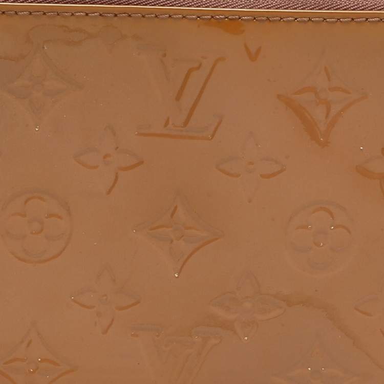 Pre Owned Louis Vuitton Beige Monogram Vernis Leather Pochette Accessoires Shoulder Bag