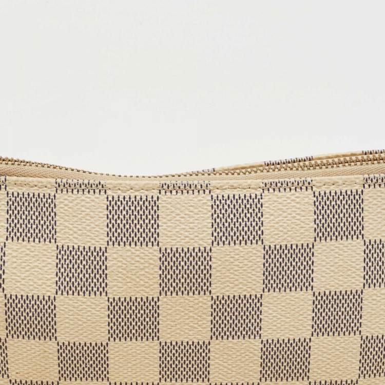 مملوكة مسبقًا Louis Vuitton White Damier Azur Canvas Pochette Accessoires Shoulder Bag