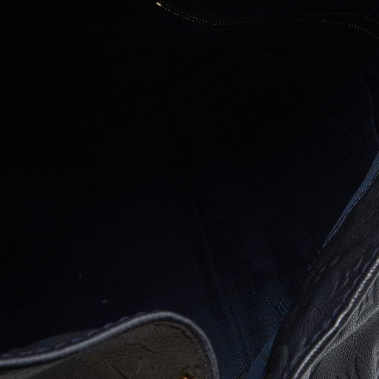 مملوكة مسبقًا Louis Vuitton Bleu Infini Monogram Empreinte Leather Artsy MM Bag