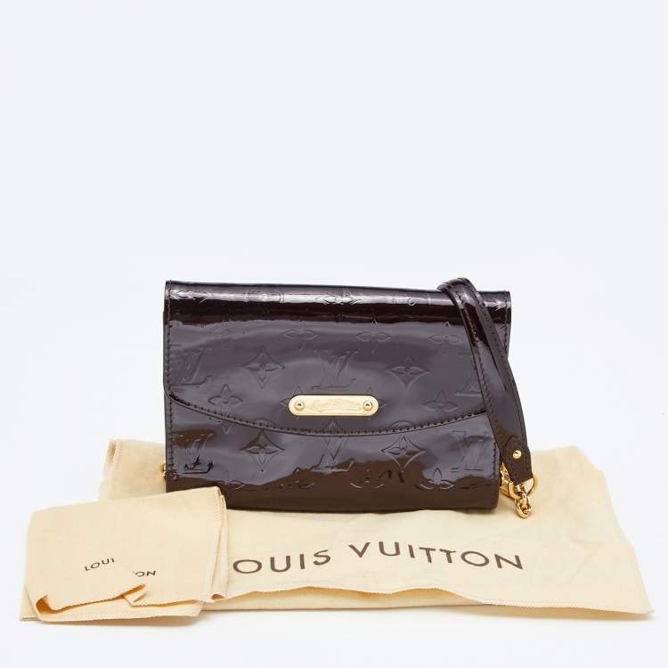 Pre Owned Louis Vuitton Amarante Monogram Vernis Bel Air Pochette Bag