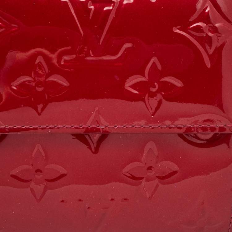مملوكة مسبقًا Louis Vuitton Pomme D’amour Monogram Vernis Sarah Wallet
