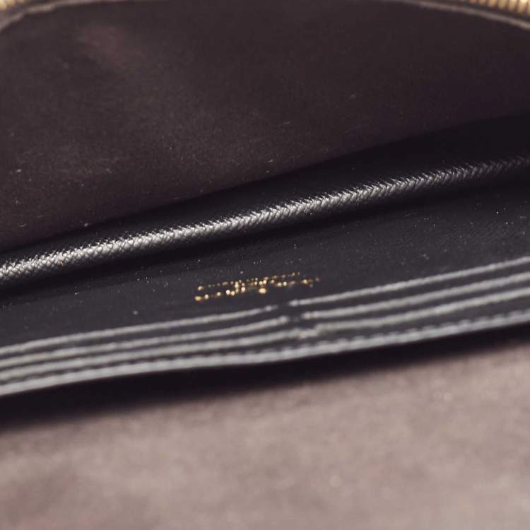 مملوكة مسبقًا Louis Vuitton Black Epi Leather Twist Belt Wallet On Chain