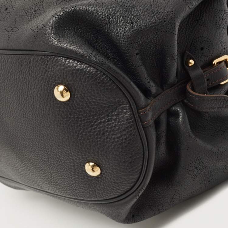 Pre Owned Louis Vuitton Black Monogram Mahina Leather Surya L Bag