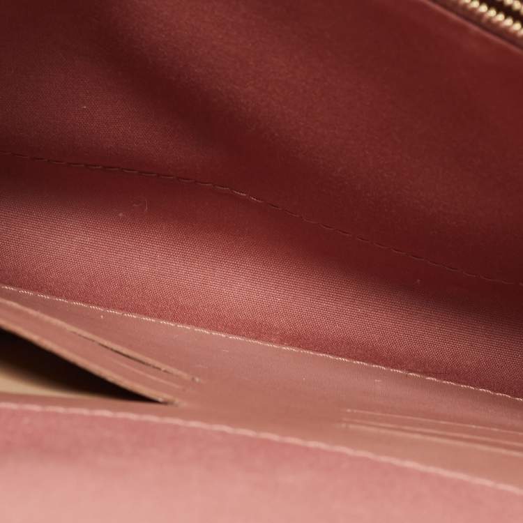 Pre Owned Louis Vuitton Beige Patent Leather Louise Clutch