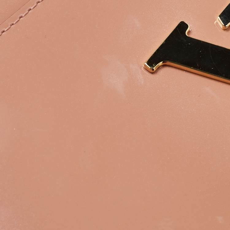 Pre Owned Louis Vuitton Beige Patent Leather Louise Clutch