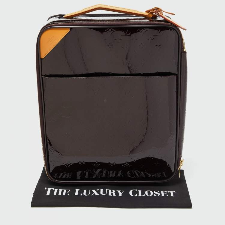 مملوكة مسبقًا Louis Vuitton Amarante Monogram Vernis Pegase 45 Suitcase