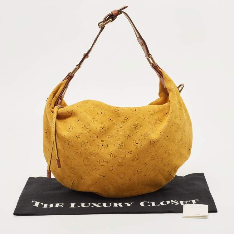 Pre Owned Louis Vuitton Maize Suede Mahina Onatah GM Hobo