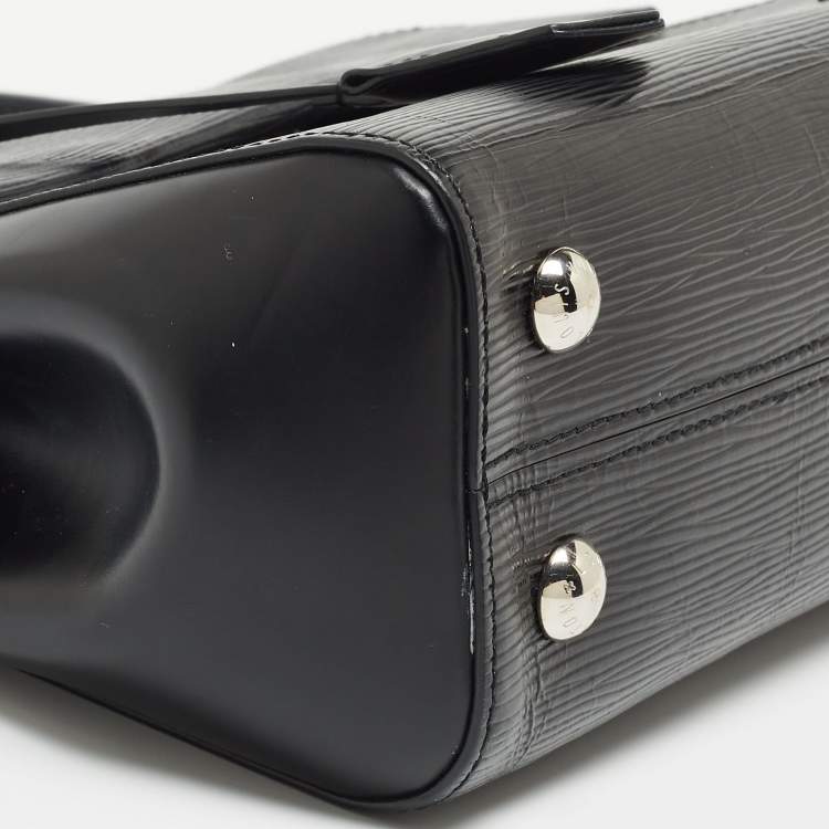 مملوكة مسبقًا  Louis Vuitton Black Epi Leather Cluny BB Bag
