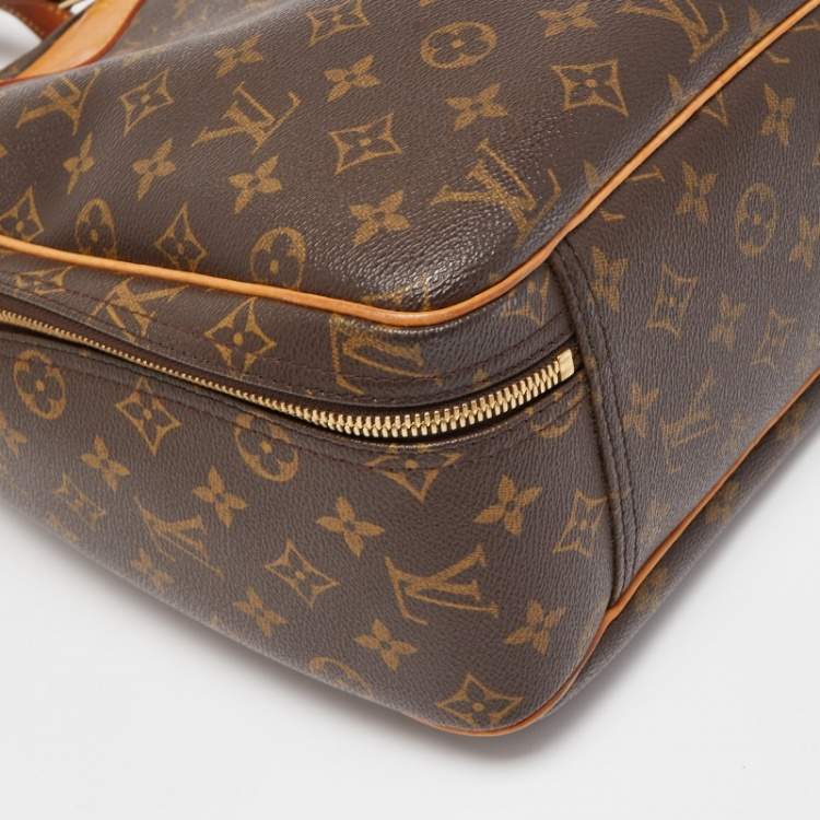Pre Owned Louis Vuitton Monogram Canvas Excursion Bag