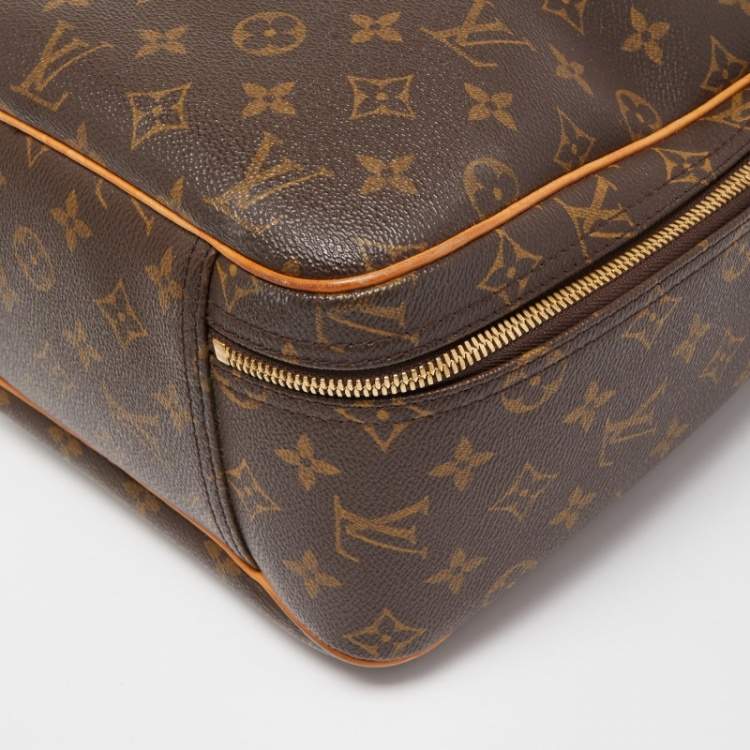 Pre Owned Louis Vuitton Monogram Canvas Excursion Bag