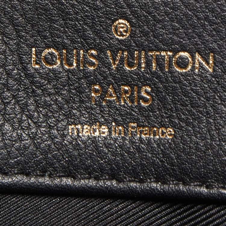 Pre Owned Louis Vuitton Black Leather Lockme MM Bag