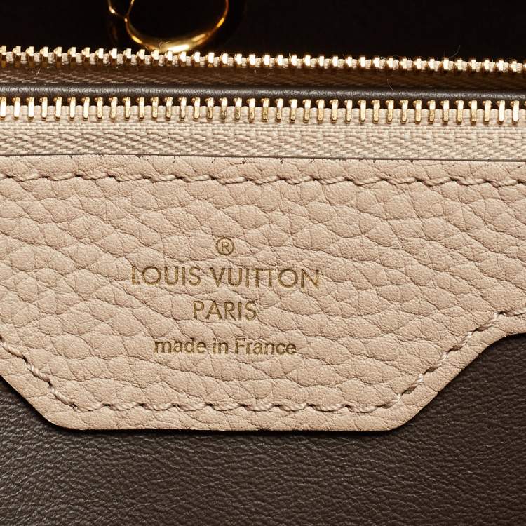 Pre Owned Louis Vuitton Beige Leather Capucines MM Bag