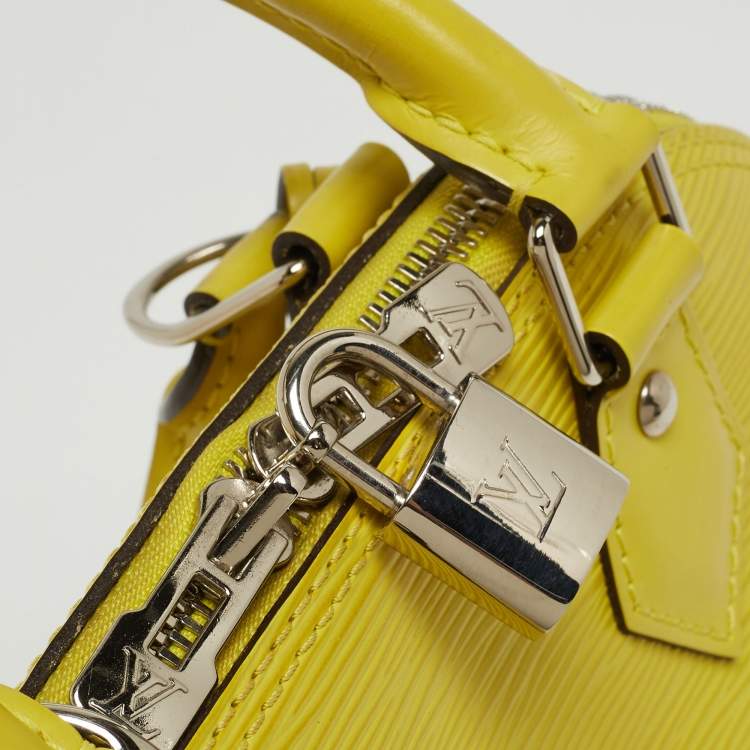 Pre Owned Louis Vuitton Pistache Epi Leather Alma BB Bag