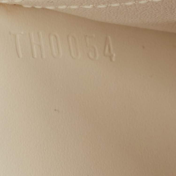 Pre Owned Louis Vuitton White Leather Porte Tresor International Trifold Wallet