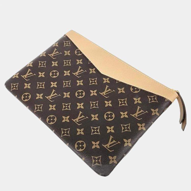 مملوكة مسبقًا Louis Vuitton Daily Clutch
