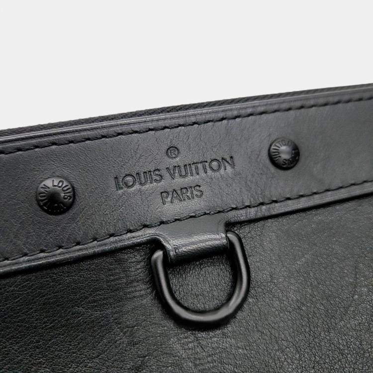 Pre Owned Louis Vuitton Black Monogram Shadow Leather Discovery Pochette Clutch Bag
