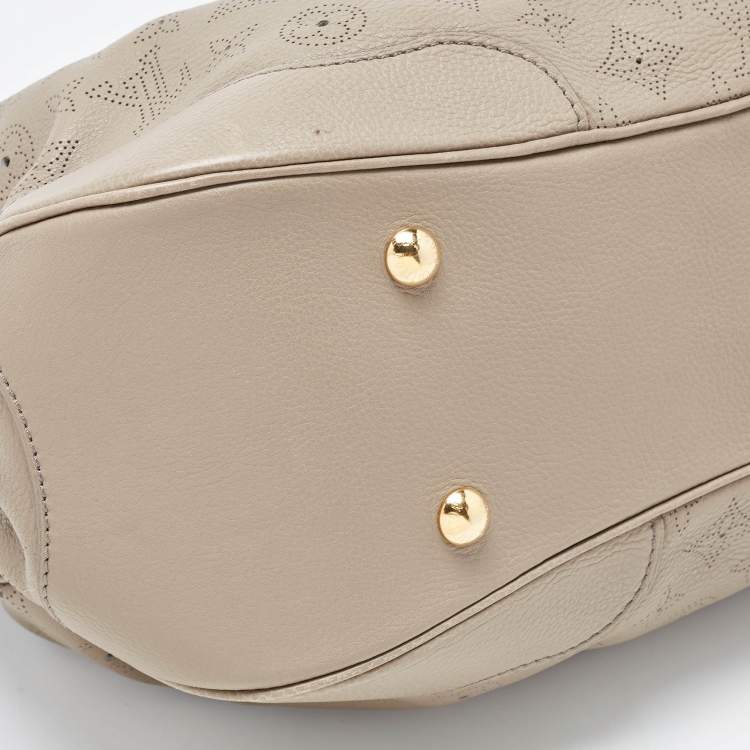 Pre Owned Louis Vuitton Grey Monogram Mahina Leather Solar PM Bag