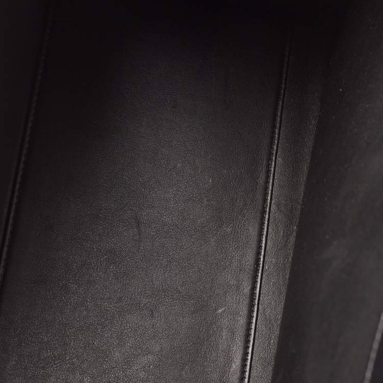 مملوكة مسبقًا Louis Vuitton Black Leather City Steamer GM Bag